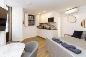 Trindade Trendy Studio 15